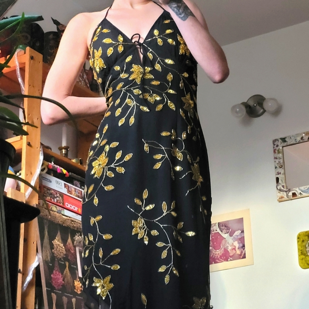 Venus vintage 100% silk golden floral embellished black dress - size medium